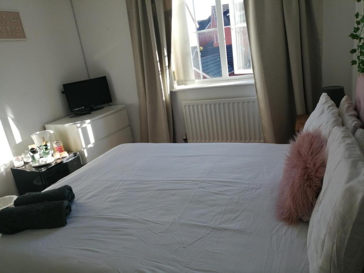 Spacious Townhouse With Sea Views Near Cardiff Barry Dış mekan fotoğraf